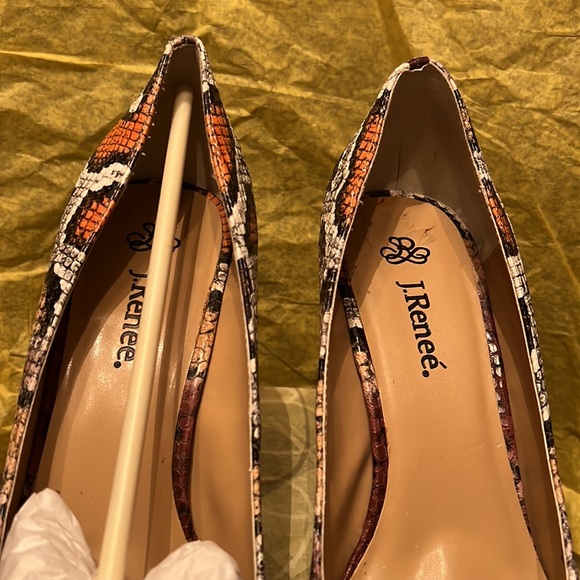 shoes - Picture 2 of 8